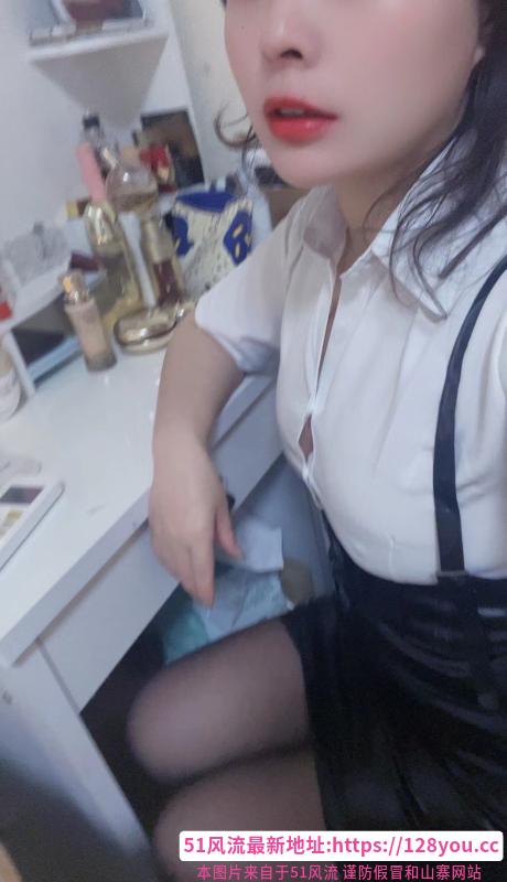 兼职无毛少妇