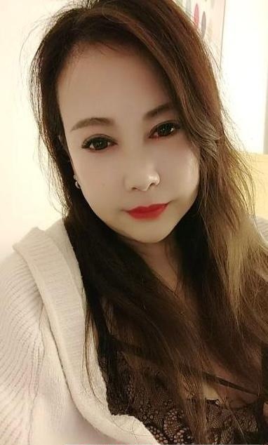 大奶风骚熟女