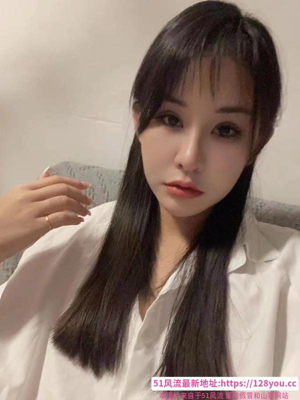 大长腿风骚美女