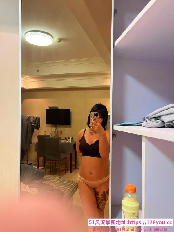 体验纹身小妹