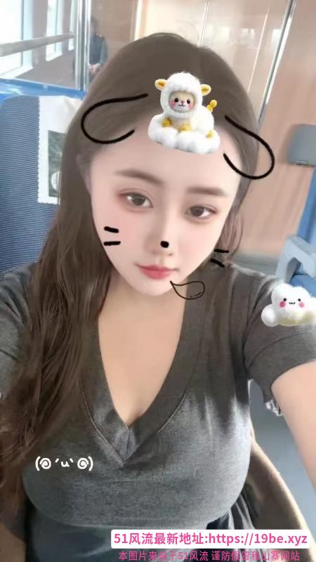 大波嫩妹静静