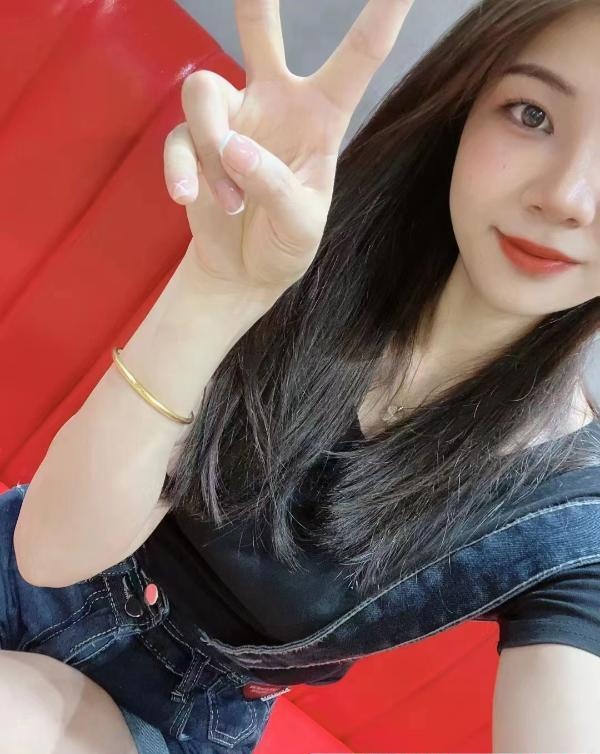 高个性感美女