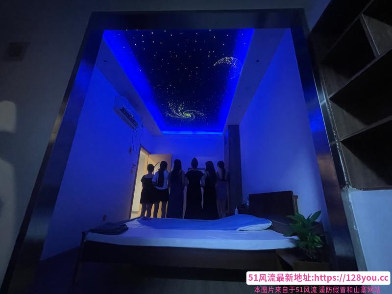 情趣变装制服spa店