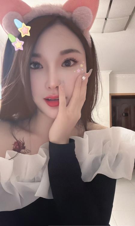 马群悦悦美女