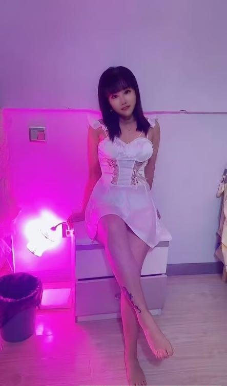 性感苗条少妇