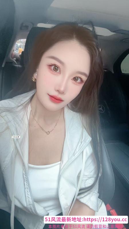 龙华西宝小姐姐