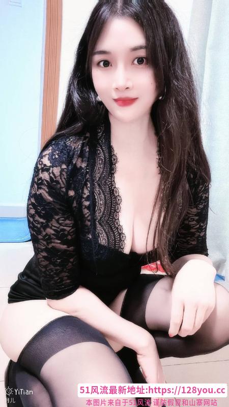 性感丰满翘臀月儿