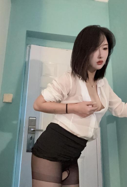 风骚妩媚雨桐老师