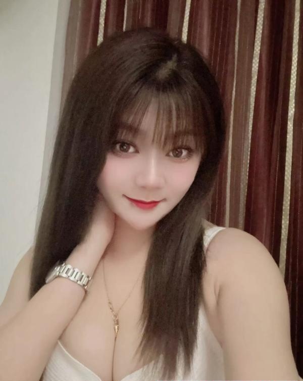 大奶少妇霞霞
