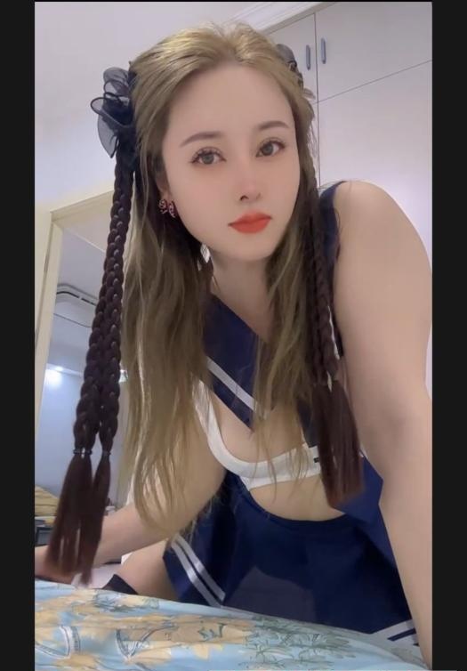 妩媚的莹莹