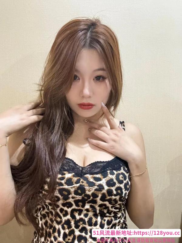 肤白貌美骚妹子