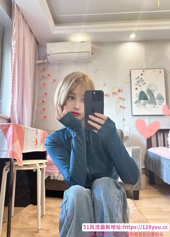 性感丰满大胸妹子