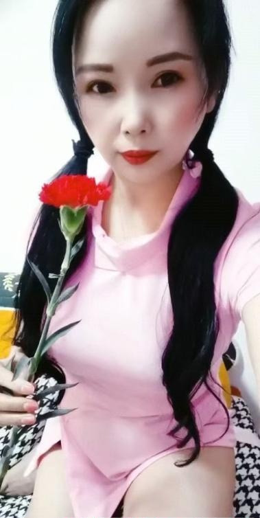 龙华深圳北小姐姐