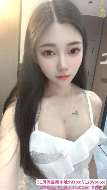 岳麓女友型颜值妹子