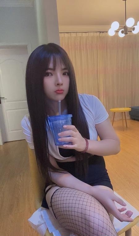 甜美系小姐姐