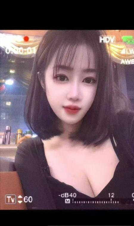 西湖区真材实料大胸妹
