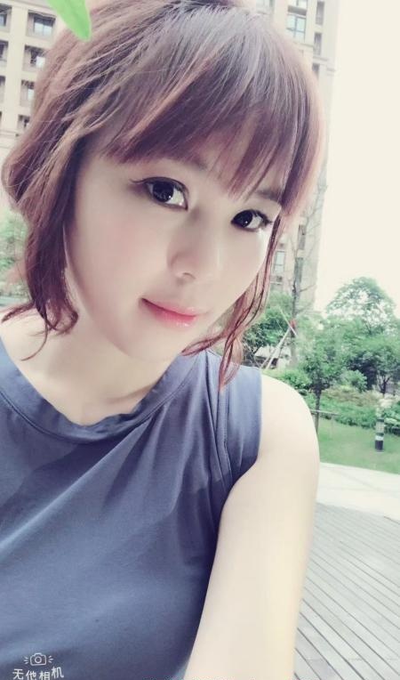 风骚御姐泡泡