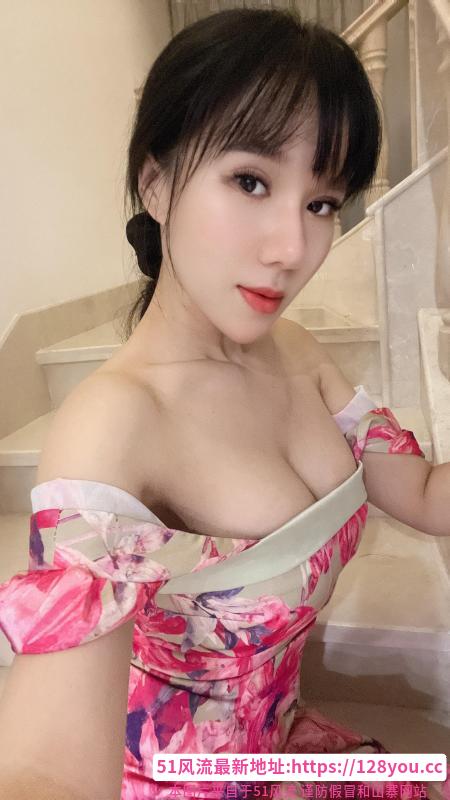 D奶长舌少妇