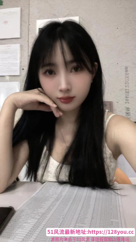 轻熟大胸御姐玥玥