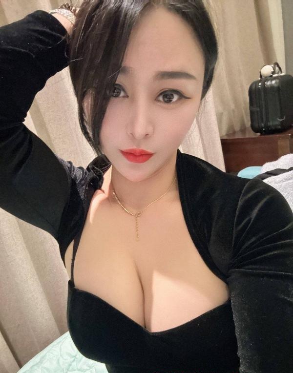 雁塔巨乳小雪