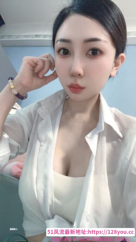 爱健身的御姐媛欣