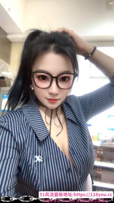 包河童颜巨乳小姐姐