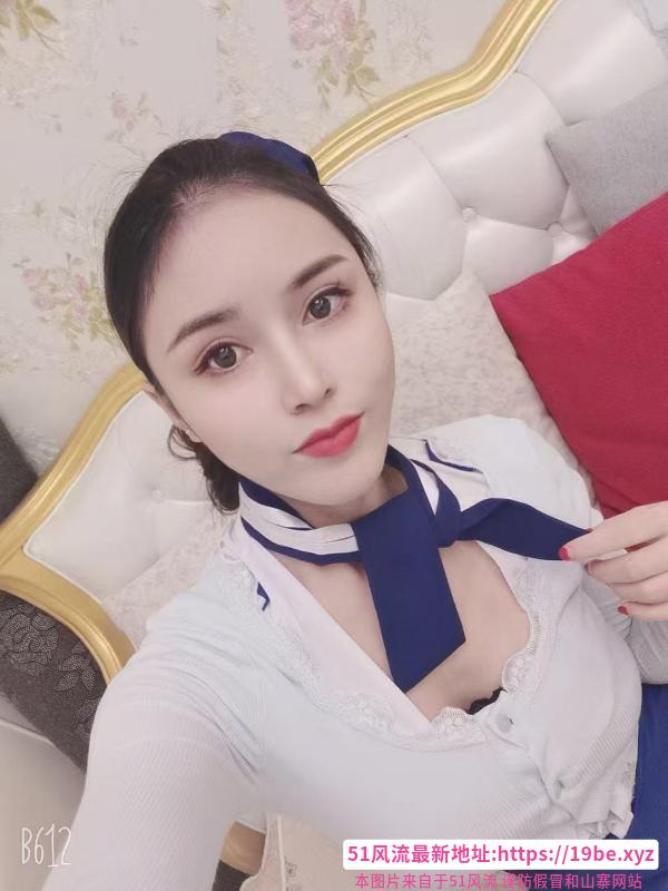 罗湖妩媚多姿的段美美