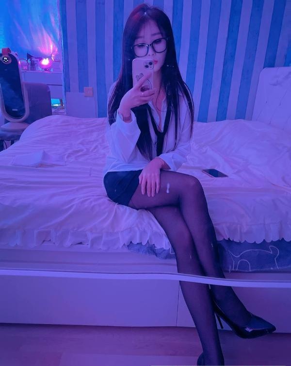 南开黑丝美腿茜茜