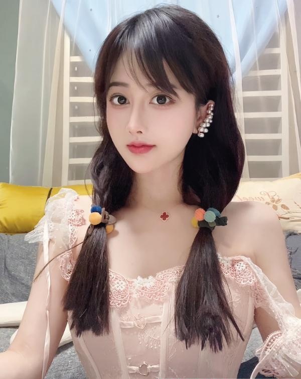 南山性感花卉儿