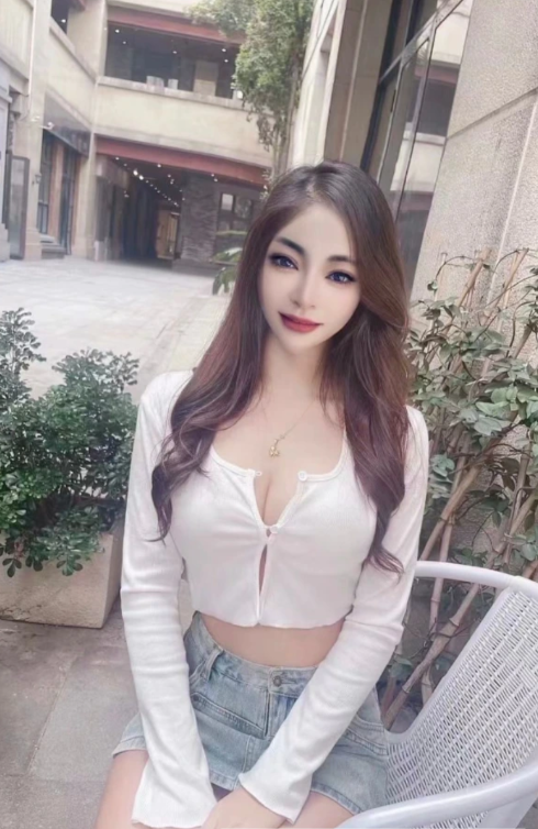 可sm的姐姐 很反差