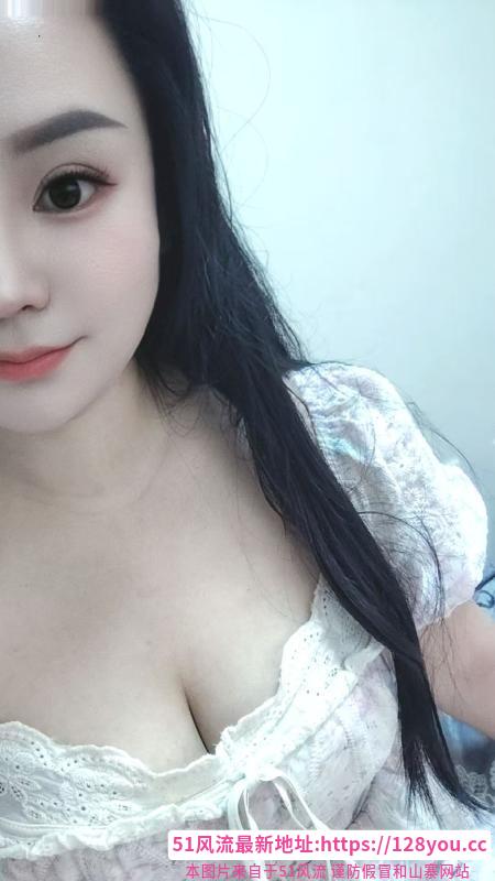美甲师兼职少妇
