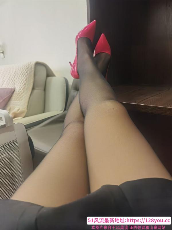 昆明美腿熟妇