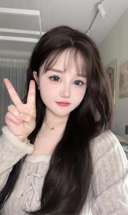 新区舌吻萝莉
