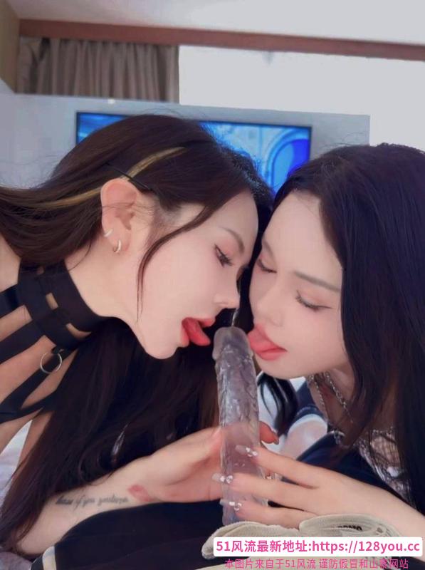 喷潮一字马姐妹花