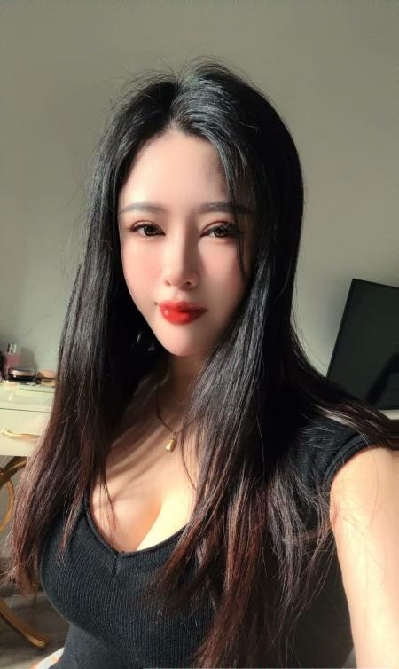 风情万种喷水少妇紫一