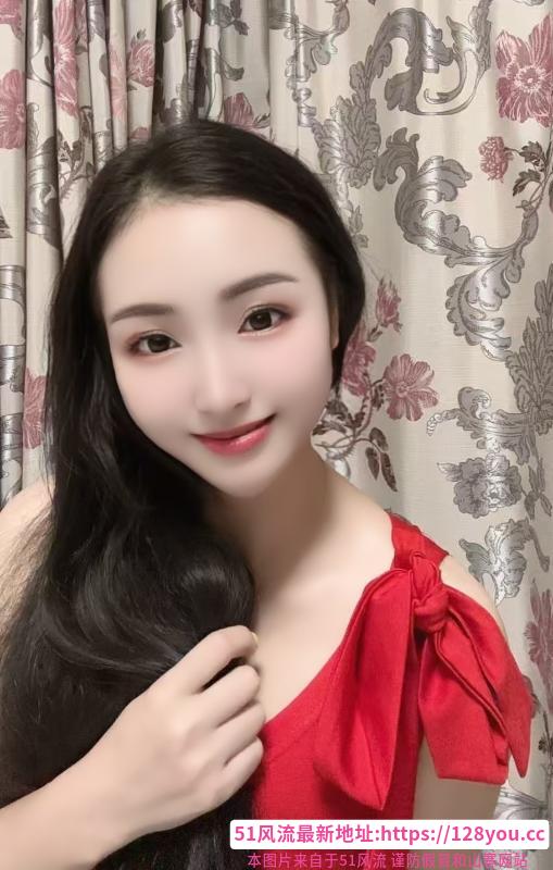 烈焰红装甜美少妇