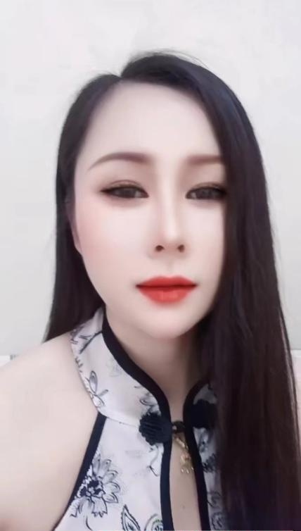 风情万种的小少妇