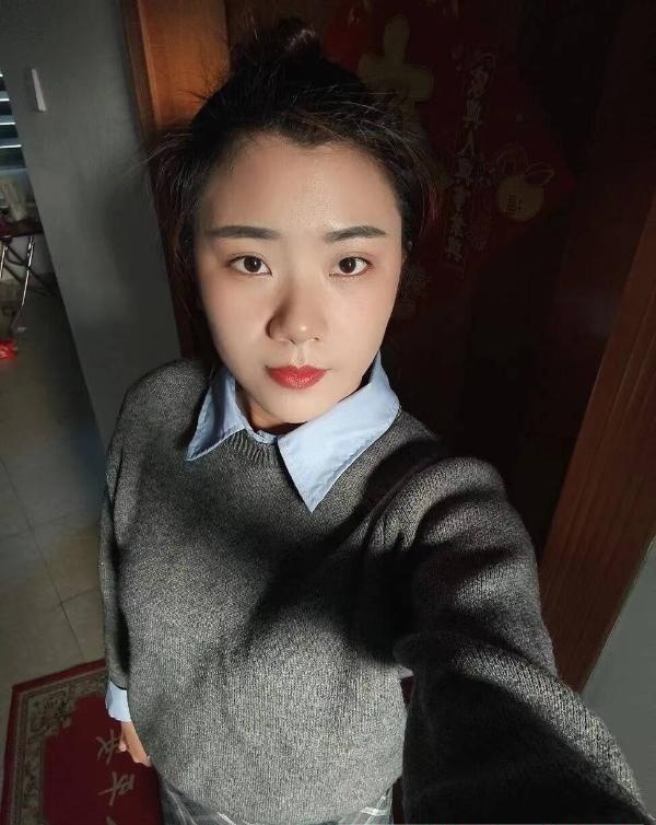 甜美型服务系妹子