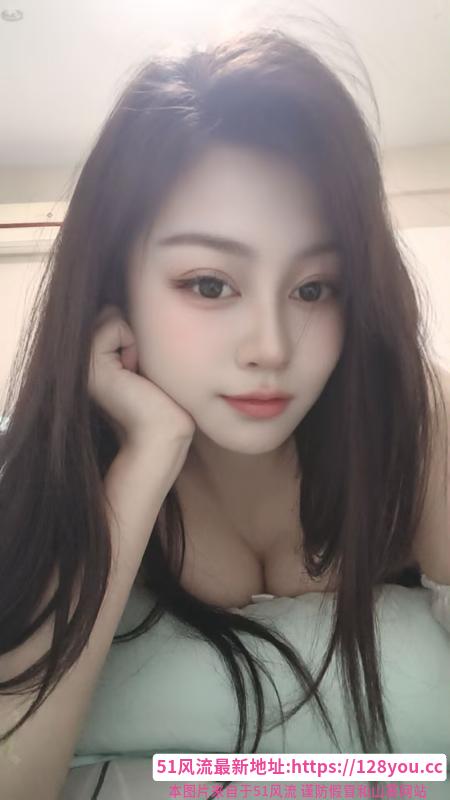 秦淮大胸小姐姐