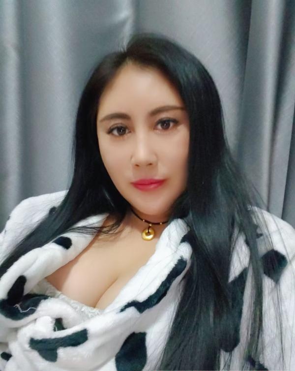 可可爱爱的熟女姐姐