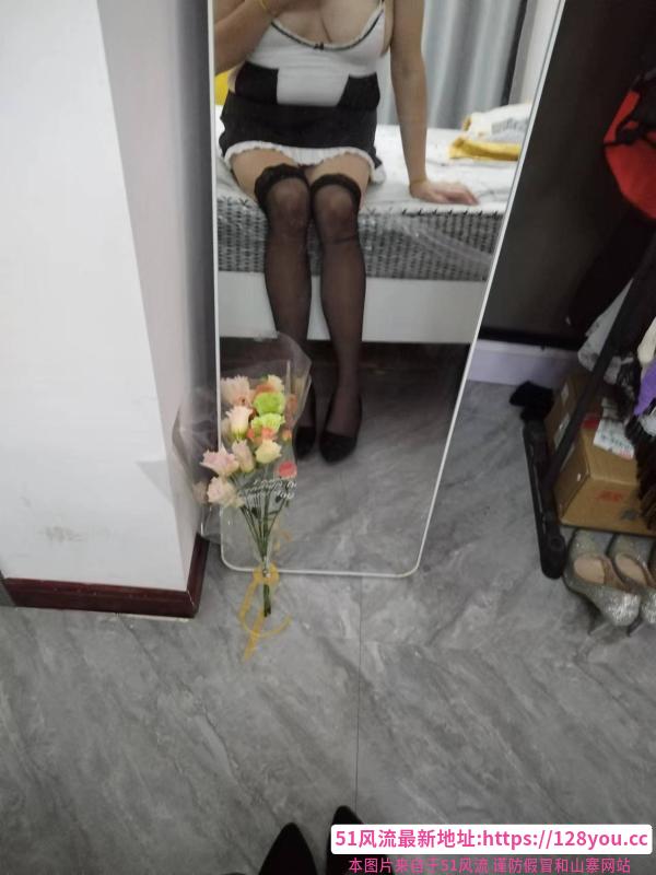 钟楼深喉技术型熟女