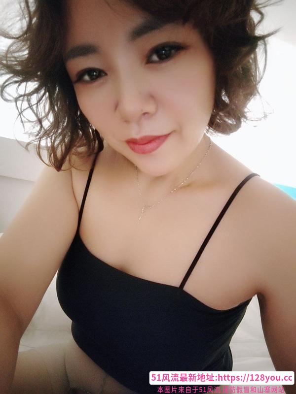 服务系熟女