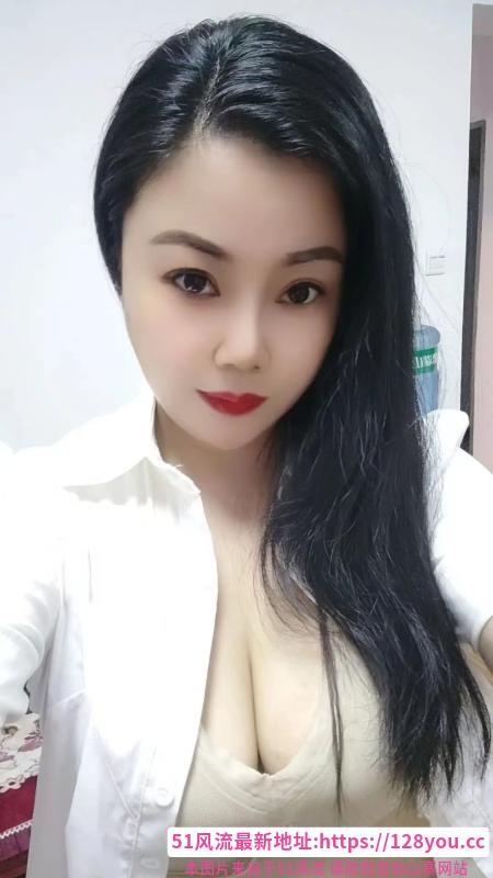 服务女王丽丽