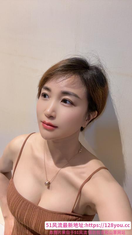 余杭短发御姐