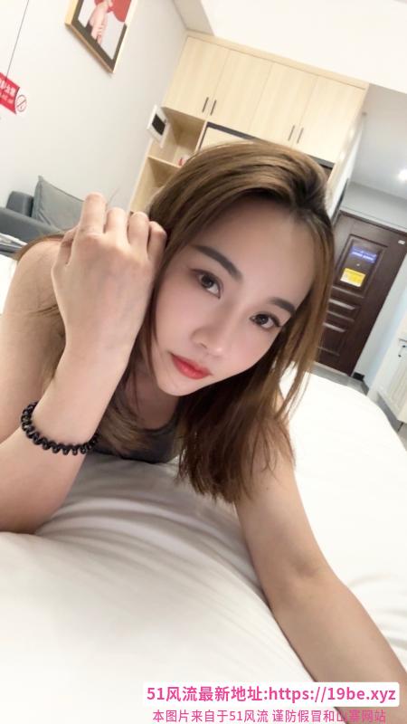 长腿服务型风骚少妇