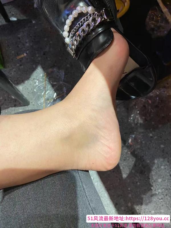 下沙足尖上的小鸟