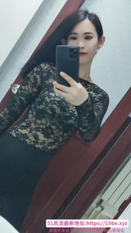 苗条活好骚妇