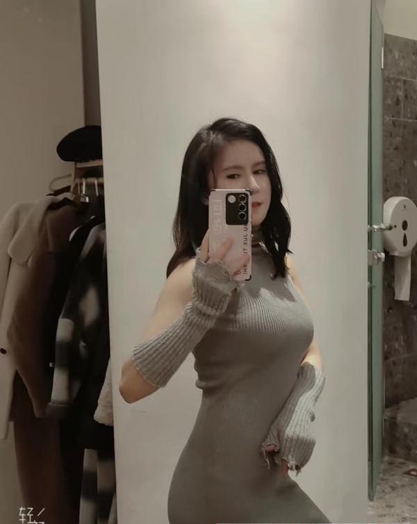 东站普拉提小姐姐