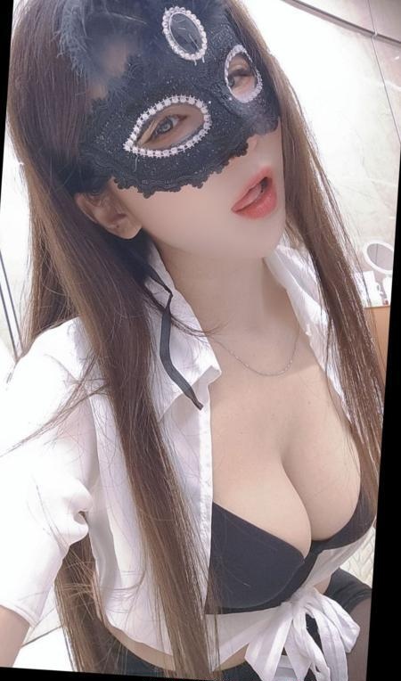 蒙面黑丝御姐
