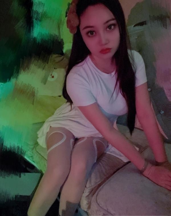 和平美女小红